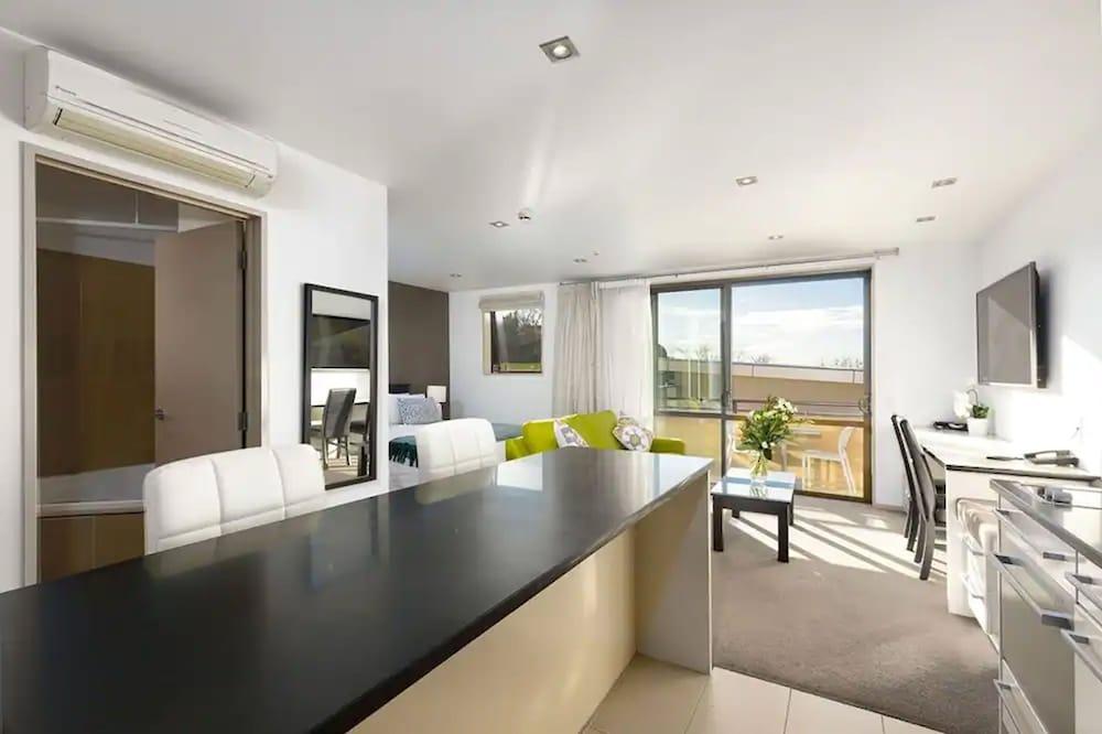 Palazzo Motor Lodge Nelson Bagian luar foto A typical apartment interior