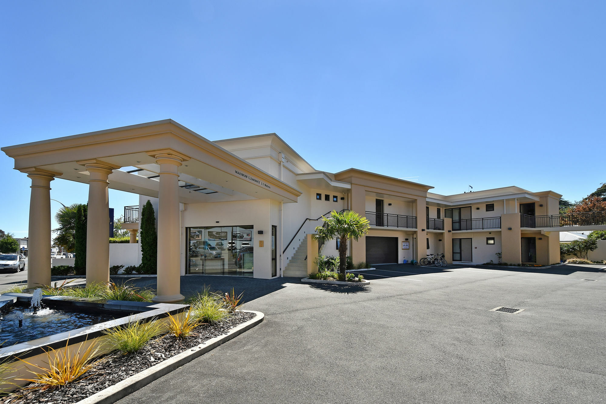 Palazzo Motor Lodge Nelson Bagian luar foto The hotel's entrance